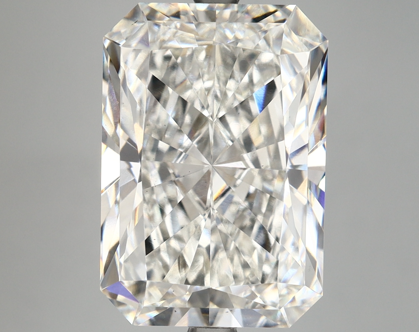 9.12 Carat Radiant Shaped Ideal Cut F-VS1 - IGI Certified Lab Grown Diamond